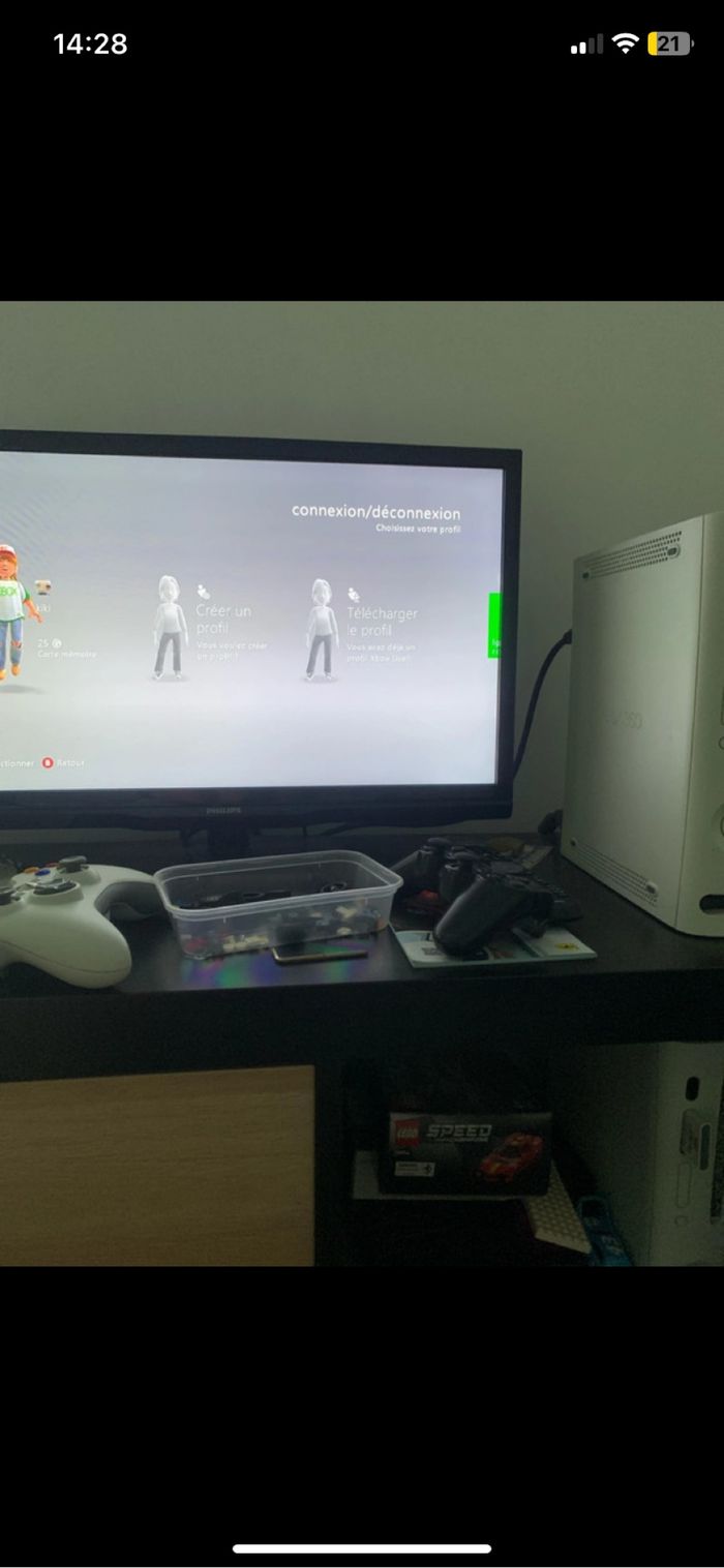 Xbox 360 fonctionne parfaitement avec c’est câble - photo numéro 3