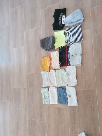 Lot 17 vêtements  bébé de 0 à 3 mois