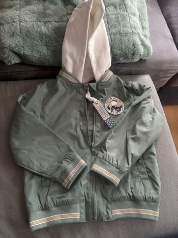 Blouson avec capuche) ans neuf La Fabrique des garçons