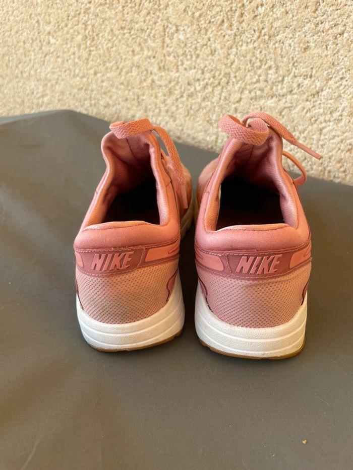 Basket nike zéro rose - photo numéro 9