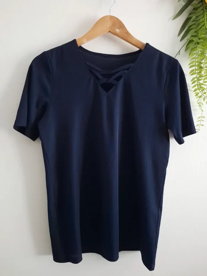 Haut manche courte / Taille 36-38 - photo numéro 9