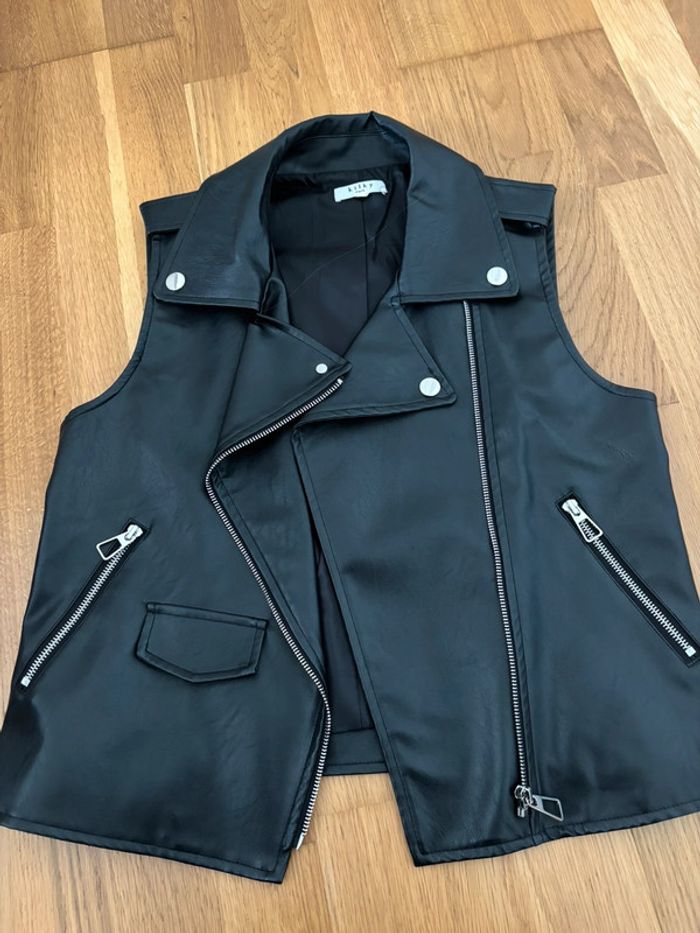 Veste en cuir sans manche - photo numéro 2