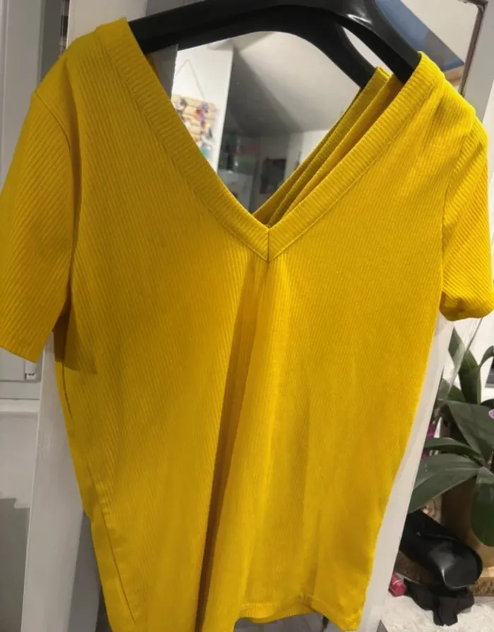 Haut femme col V taille L - photo numéro 2