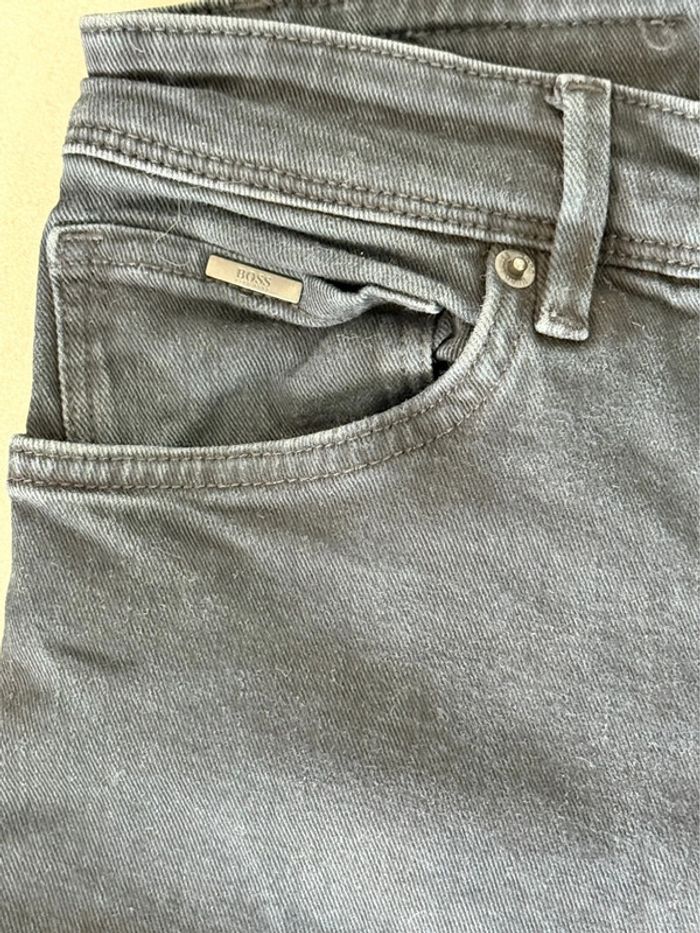Jean Slim Hugo Boss 30/32 - photo numéro 3