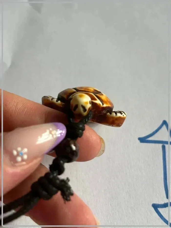 Collier tortue en résine cordon réglable - photo numéro 4