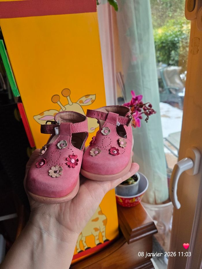Chaussure rose t18