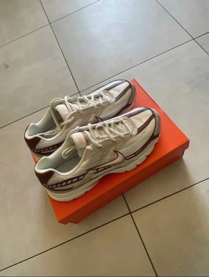 Nike Initiator “Rose” 39 neuves - photo numéro 3