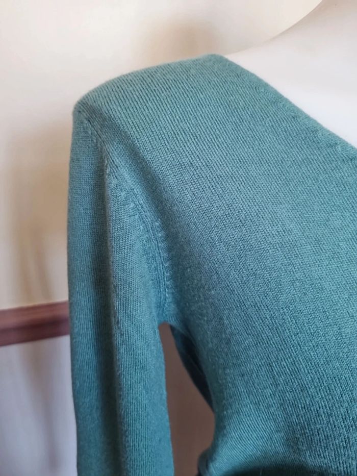 Pull col V taille L - photo numéro 3