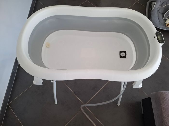Baignoire sur pieds avec vidange état impeccable