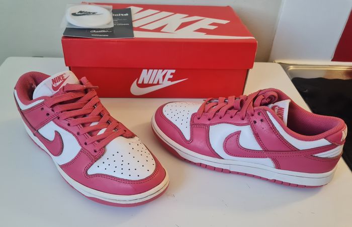 Nike dunk low archeo pink taille 37,5 - photo numéro 5