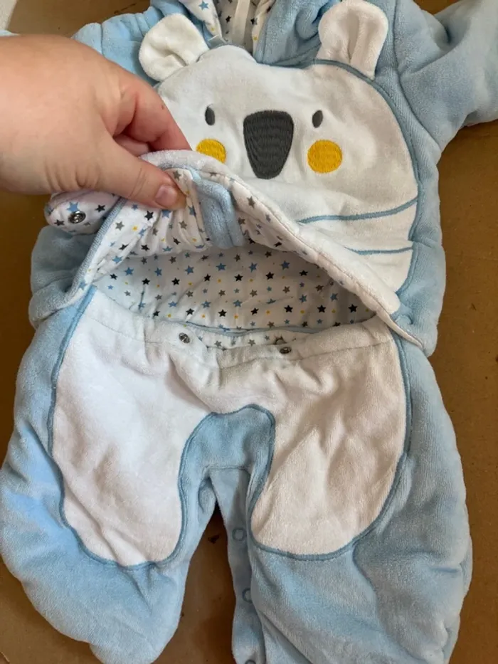 Combinaison chaîne bébé 1 mois - photo numéro 3