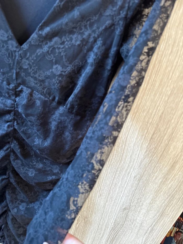 Robe noire en dentelle H&M - photo numéro 2
