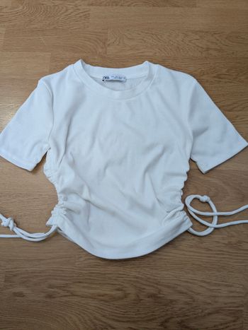 Top blanc à manches courtes