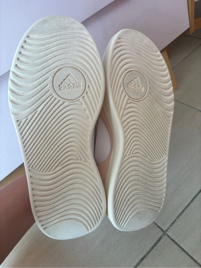 Sneakers Osana Adidas 38.5 - photo numéro 3