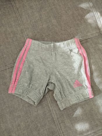 Short adidas 9/12 mois