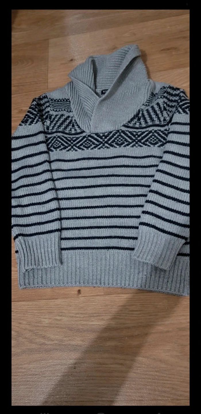 Pull façon laine avec col en TBE - photo numéro 2