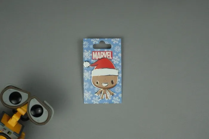 Lot de 2 Pin's Marvel Christmas - photo numéro 2