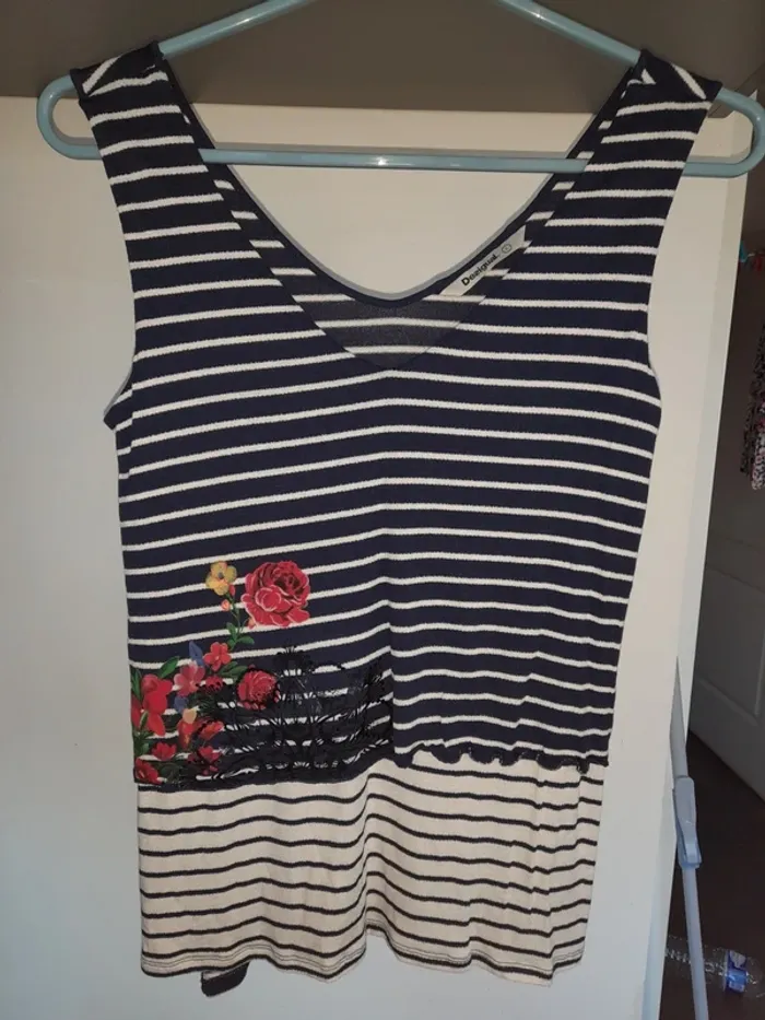 Top desigual taille L