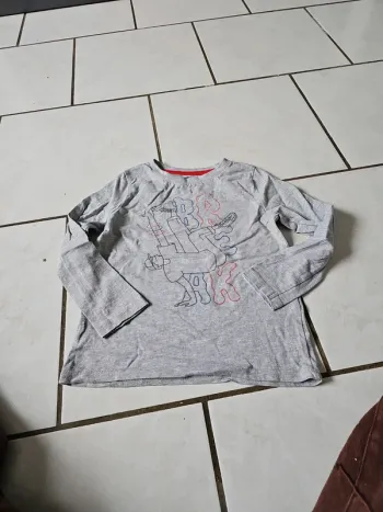 Maillot lm skate kiabi 4 ans