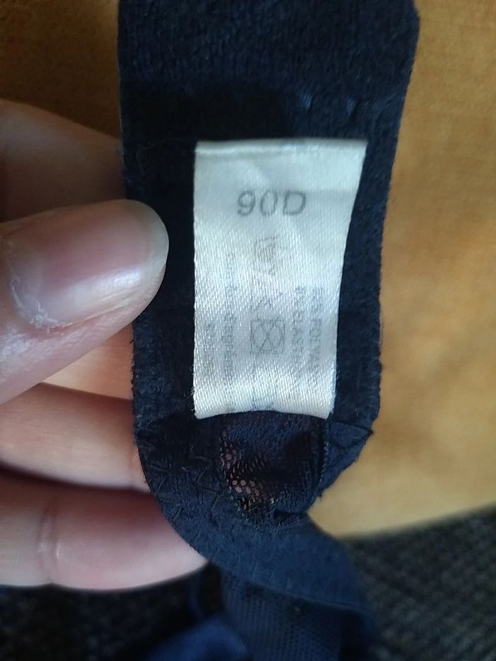 Soutien gorge en dentelle bleue 90D - photo numéro 3