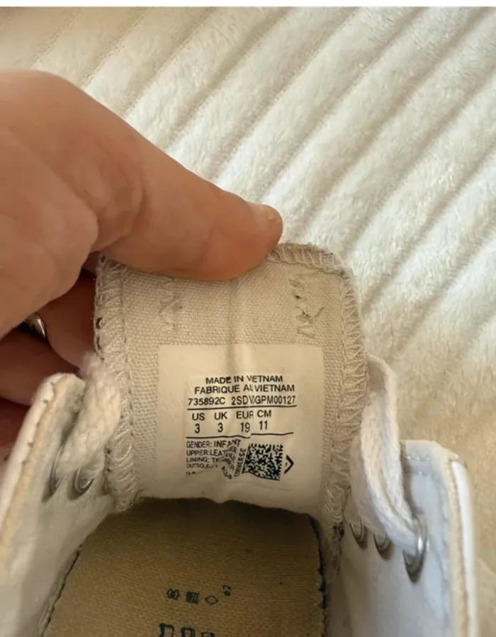 Baskets Converse bébé taille 19 - photo numéro 4