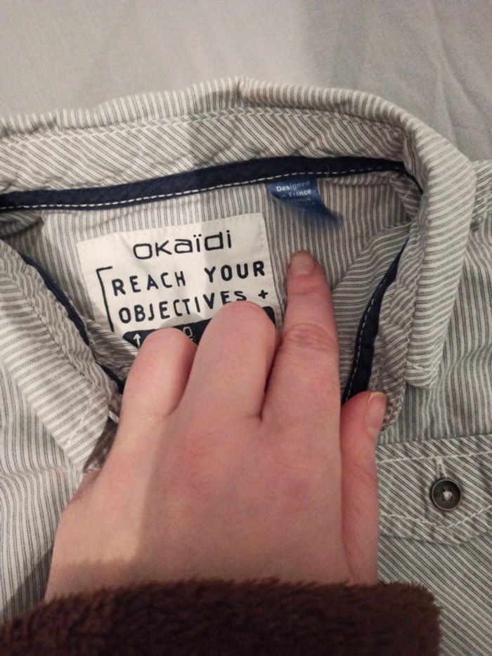 Tres jolie chemise à rayures 4 ans - photo numéro 3