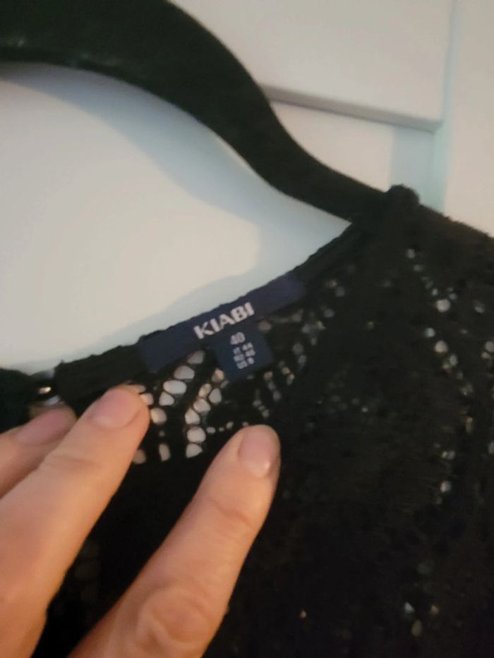 Haut en dentelle - photo numéro 3
