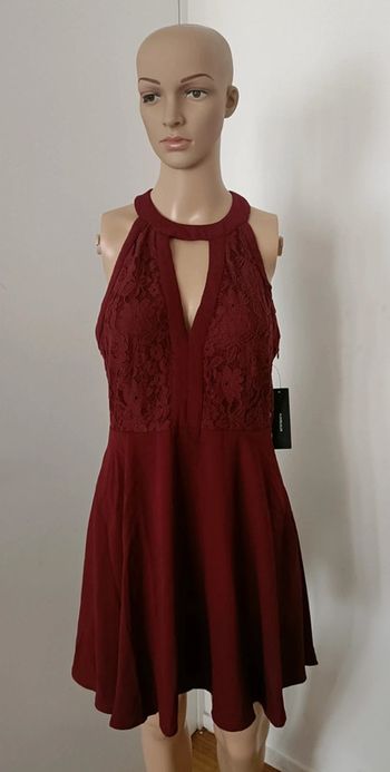 Robe bordeaux lulus en taille M