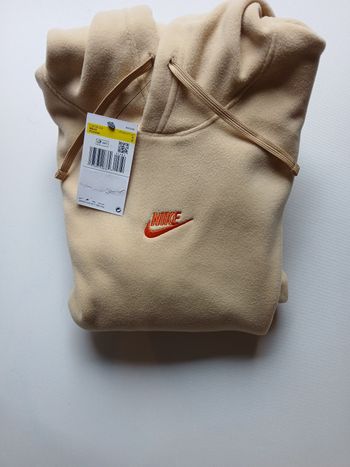 Sweat à capuche Nike Polar Fleece neuf.
Jamais porté