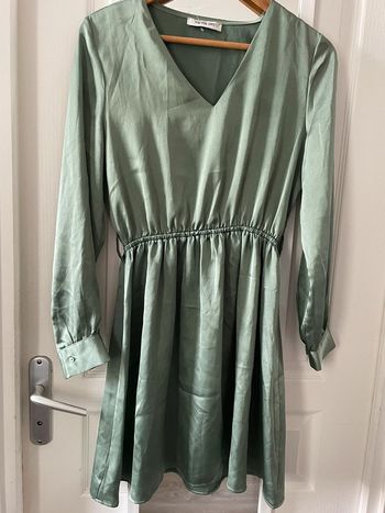 Robe satinée verte, taille S vintage love