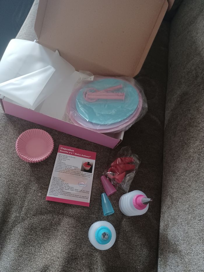 Kit l'atelier des cupcake color neuf jamais servis - photo numéro 5