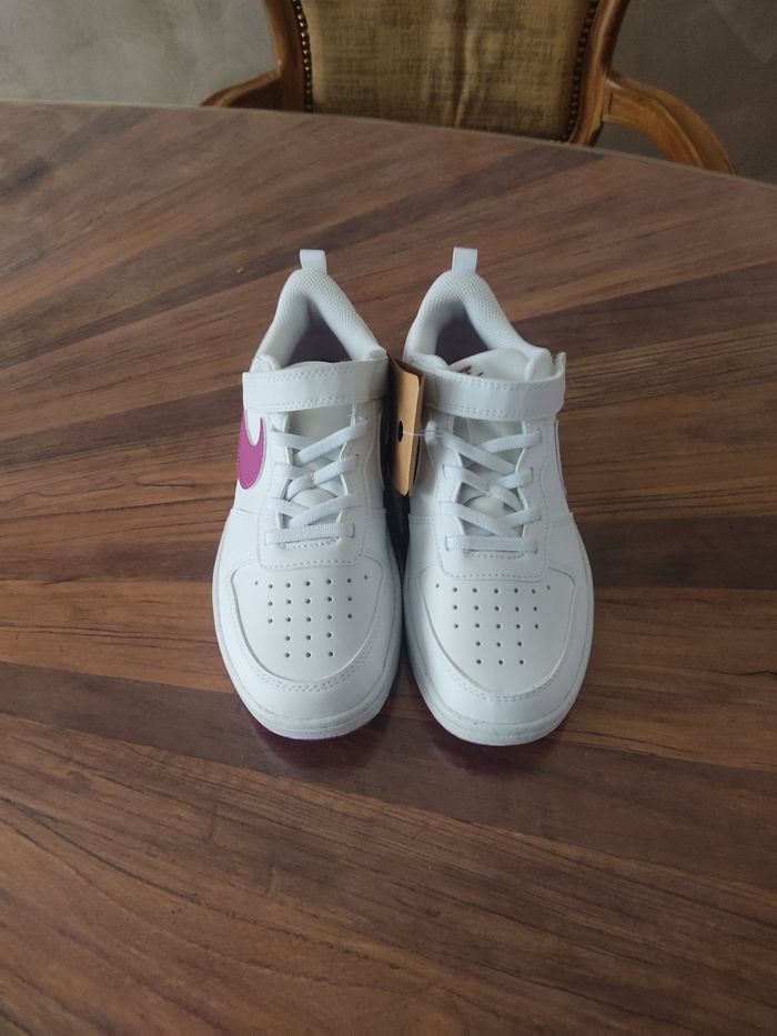 Baskets Nike T 35 - photo numéro 3