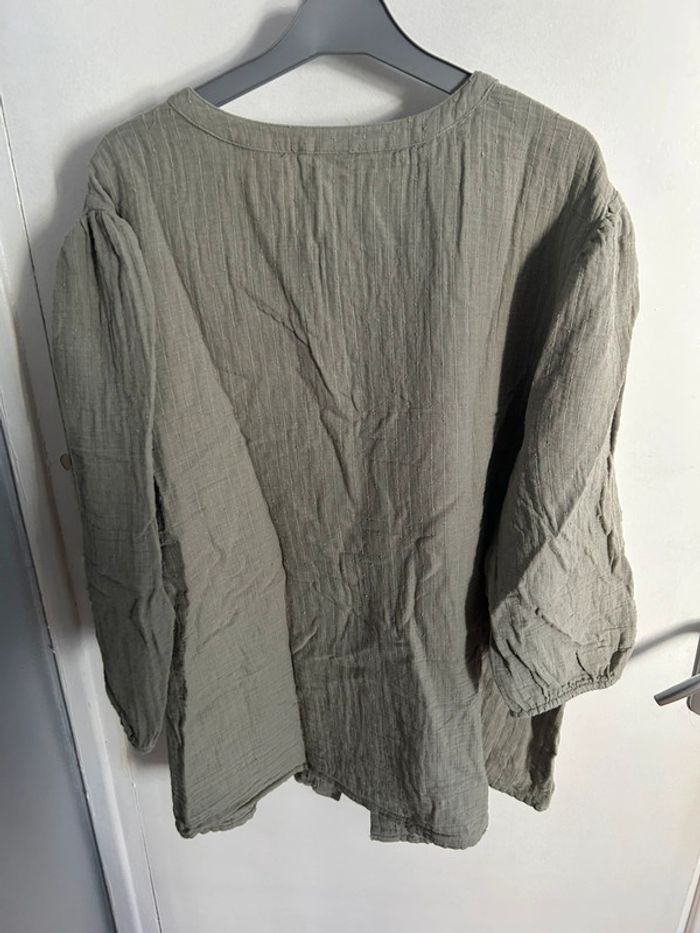 Blouse kaki en gaze de coton • Kiabi • taille XXL (50-52) - photo numéro 4