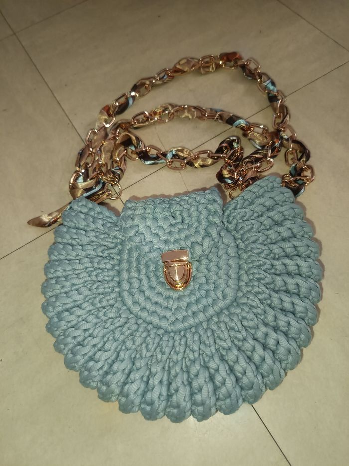 Sac bandoulière au crochet