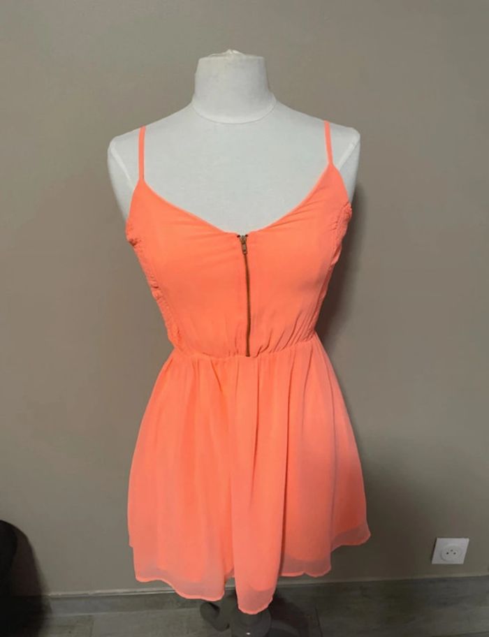 Robe fluide corail fluo à bretelles – zip devant – été / plage – taille S