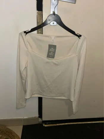 Pull neuf