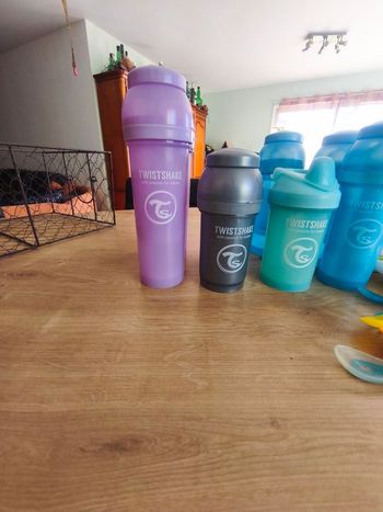 Lot biberon+ assiette 