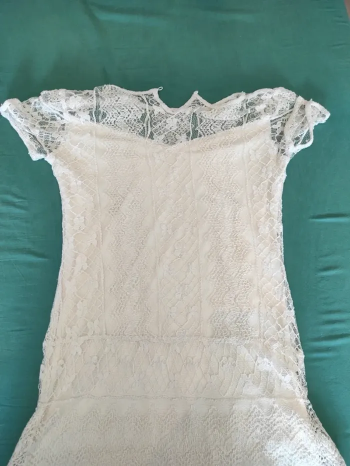 Robe dentelle - photo numéro 4