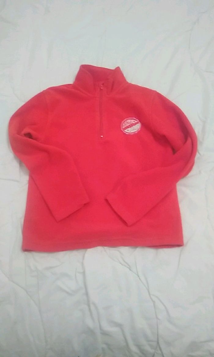 Pull polaire rouge 10ans taille 134-140 8