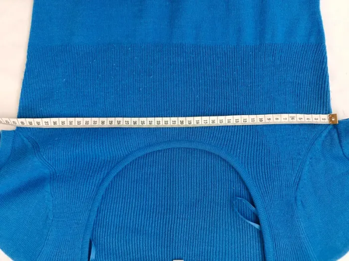 Petite robe en maille bleue taille 36 - photo numéro 5