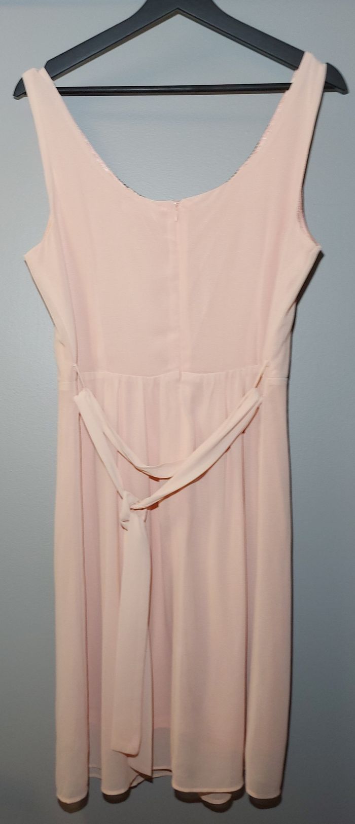 F & P Robe de Soirée Mi Longue Col Rond Manche Débardeur Rose Saumon Ceinture Taille L - photo numéro 10