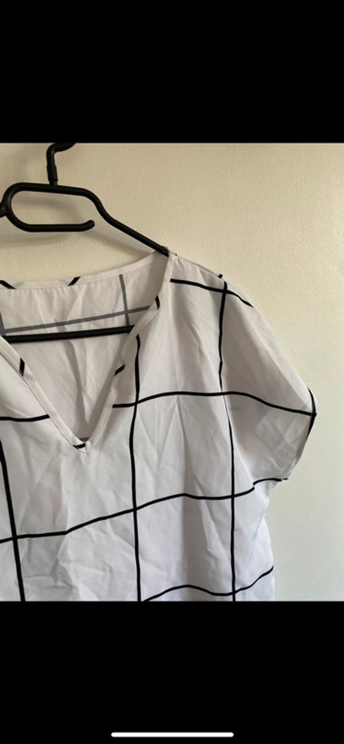 Magnifique blouse à carreaux col V manches courtes • blanc • shein • taille S - photo numéro 3