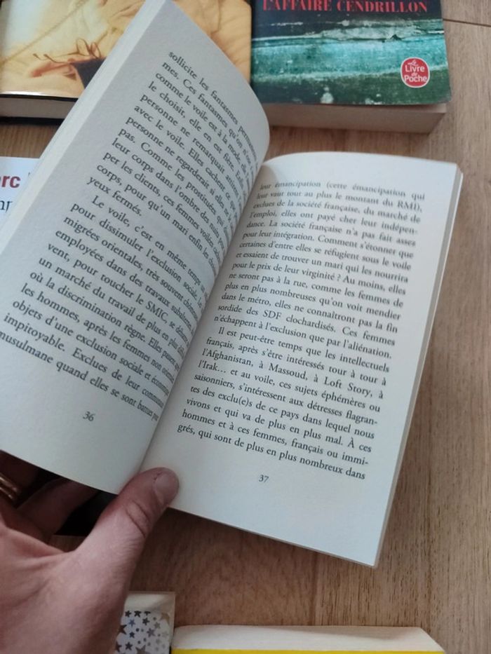 Bas les voiles - photo numéro 6