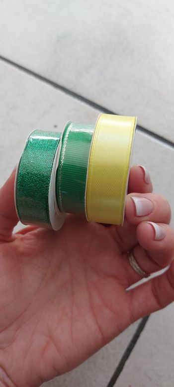 3rubans de 2 mètres vert jaune pailleté