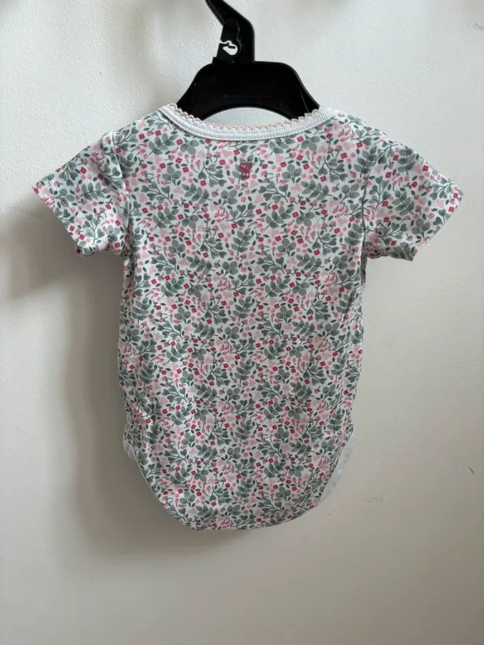 Lot 5 bodies Obaïbi 3 mois - photo numéro 9