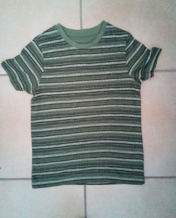 T-shirt taille 7 ans