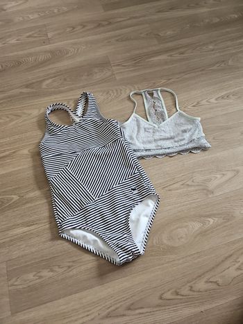 Maillot de bain et brassiere