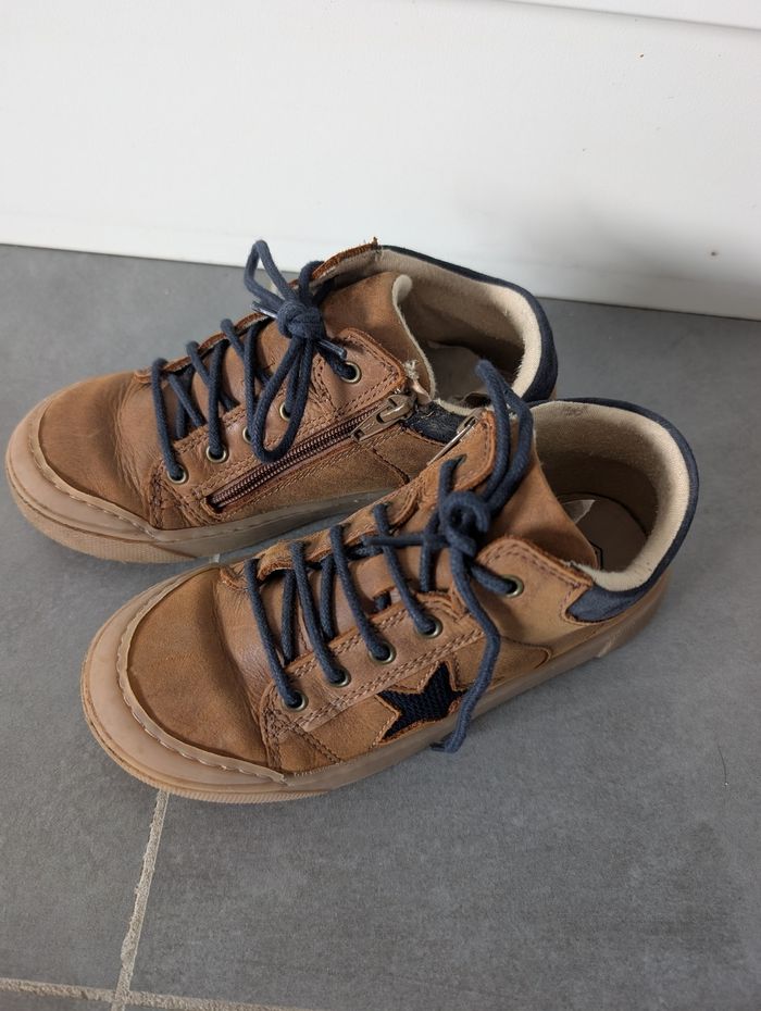 Paire de chaussures en cuir - photo numéro 7