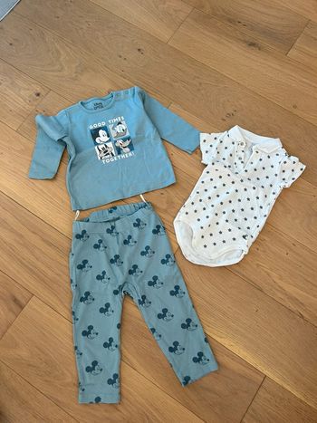 Lot d'un pyjama et d'un body petit bateau