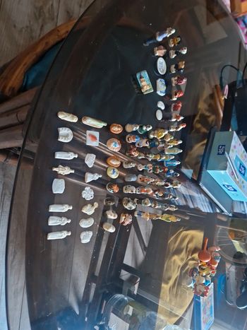 Lot de 79 fèves vintage